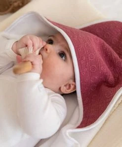 Cocoeko Cape De Bain Bébé Brodée Framboise -Bloom-boutique cape de bain bebe brodee framboise 3