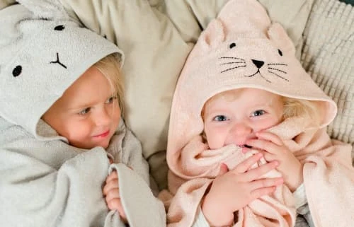 Kindsgut Cape De Bain Chat En Coton Rose 3 Kindsgut Cape De Bain Chat En Coton Rose – Image 3