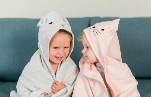 Kindsgut Cape De Bain Chat En Coton Rose 4 Kindsgut Cape De Bain Chat En Coton Rose – Image 4