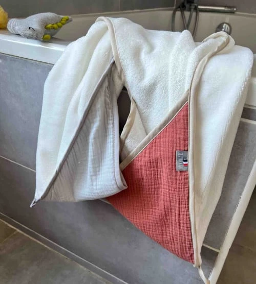 SEVIRA KIDS Cape De Bain En Gaze De Coton Taille Unique 2 SEVIRA KIDS Cape De Bain En Gaze De Coton Taille Unique – Image 2