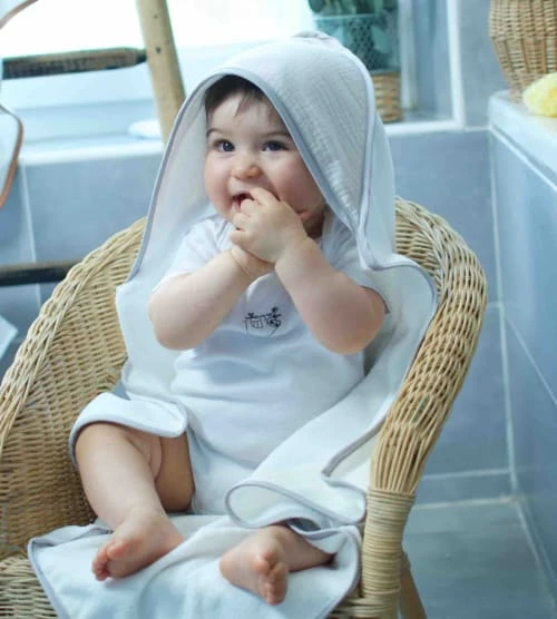 SEVIRA KIDS Cape De Bain En Gaze De Coton Taille Unique 2 SEVIRA KIDS Cape De Bain En Gaze De Coton Taille Unique – Image 2