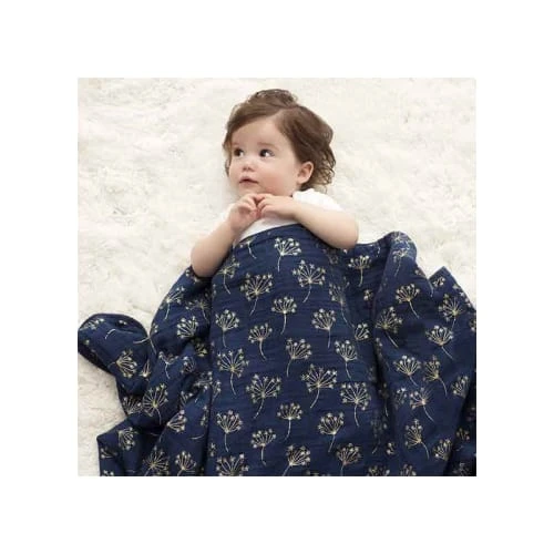 Aden + Anais Couverture De Rêve Dream Blanket Métallique Gold Deco (120 X 120 Cm) 2 Aden + Anais Couverture De Rêve Dream Blanket Métallique Gold Deco (120 X 120 Cm) – Image 2