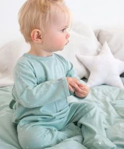 Bemini Couverture Frizy étoiles Et Lunes Vert (75 X 100 Cm) 7 Bemini Couverture Frizy étoiles Et Lunes Vert (75 X 100 Cm) -Bloom-boutique couverture frizy etoiles et lunes vert 75 x 100 cm 3