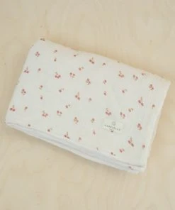 Gabrielle Paris Couverture Légère En Gaze De Coton Bio à Motifs Rose -Bloom-boutique couverture legere en gaze de coton bio a motifs rose 2