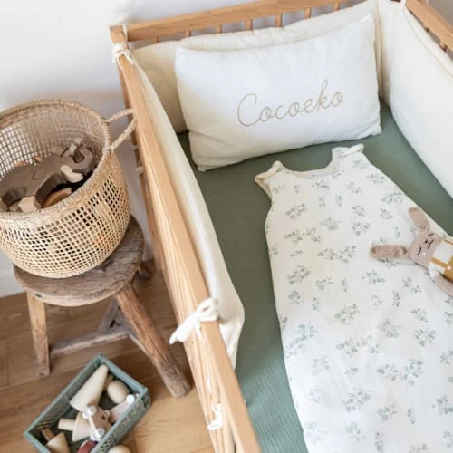Cocoeko Drap Housse Gaze De Coton Vert Sauge - 2 Tailles (70 X 140 Cm) 2 Cocoeko Drap Housse Gaze De Coton Vert Sauge - 2 Tailles (70 X 140 Cm) – Image 2