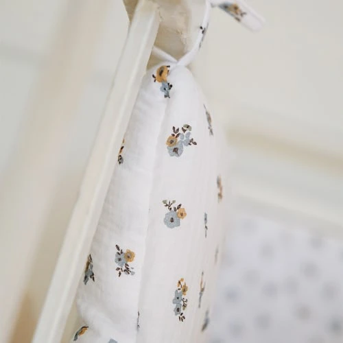 Cocoeko Tour De Lit En Gaze De Coton Fleurs (30x190 Cm) 3 Cocoeko Tour De Lit En Gaze De Coton Fleurs (30x190 Cm) – Image 3